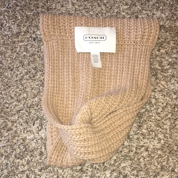 Coach Circle Infiniti Scarf - Picture 4 of 4